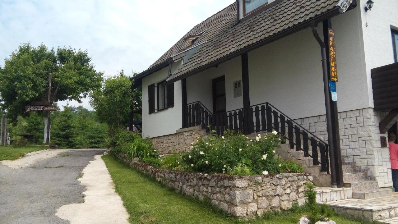 Apartment And Rooms Nevenka Poljanak Exteriér fotografie